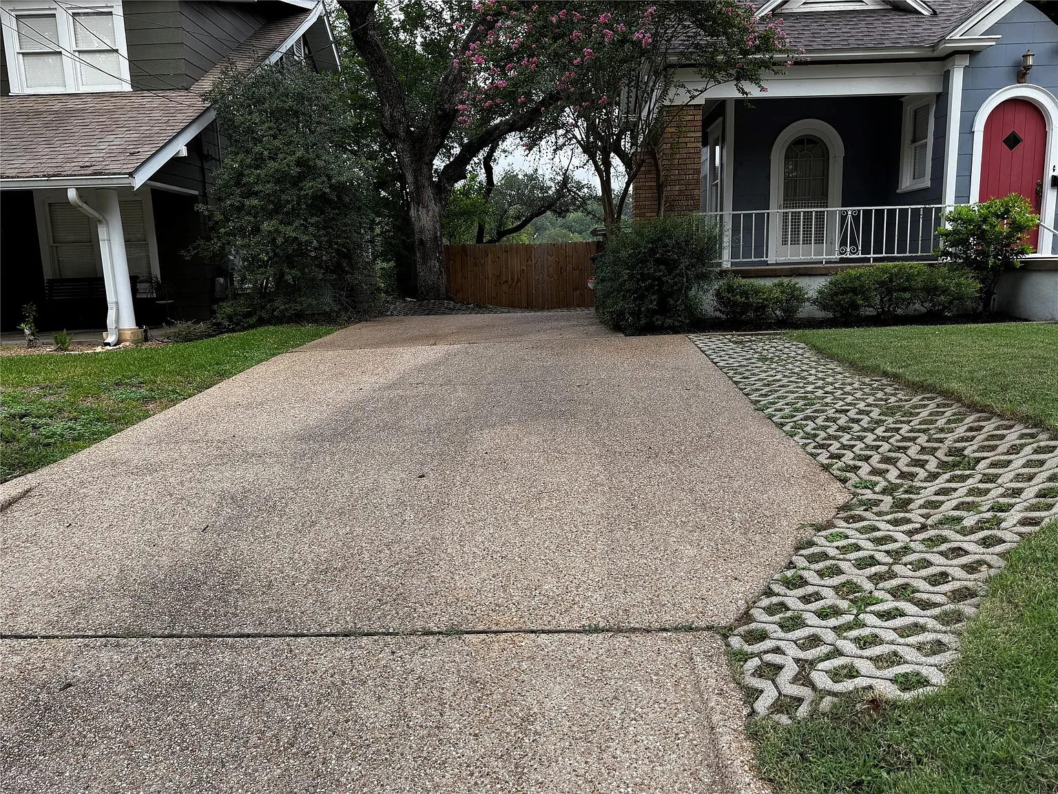 3 bed, 1.0 bath, 1559 sqft, $3,400 — Photo 1