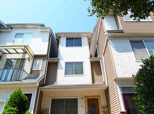 114 Long Pond Ln, Staten Island, NY 10304