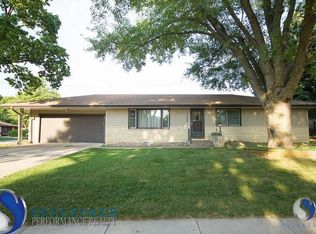 1224 Fairlane Ave, Seward, NE 68434