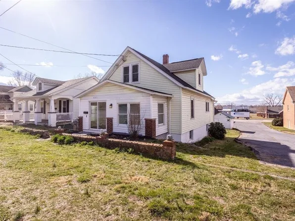 465 N Winchester Ave, Waynesboro, VA 22980