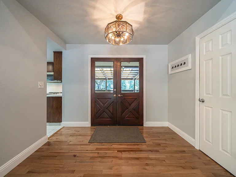 17659 Melwood Ln — Photo 11