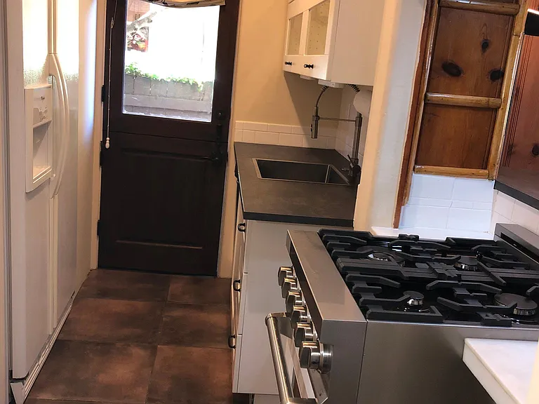 449 Florence Ave — Photo 13