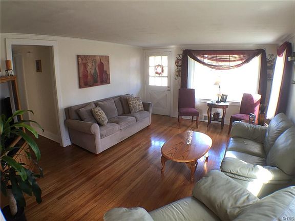 5th image of 81 W Main St