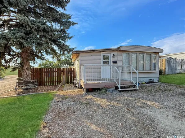 UNIT 1-701 11th AVENUE NW, Swift Current, SK S9H 4M5