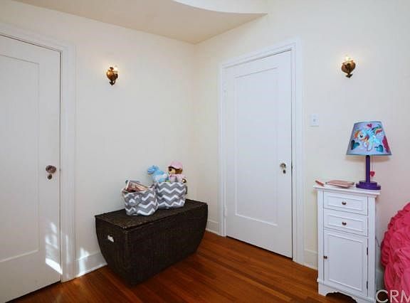 5th image of 241 Obispo Ave