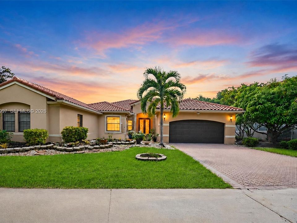 1st image of 523 Stonemont Dr