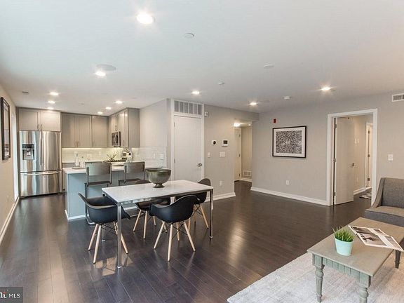 4th image of 712-14 S Sartain St #2