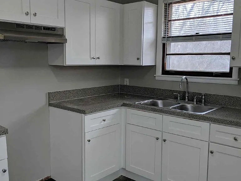 541 Ben Allen Rd — Photo 3