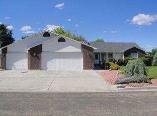 318 W Oak St, Caldwell, ID 83605