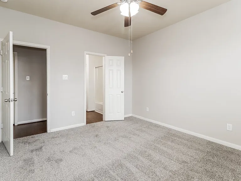 9446 Green Mills Dr — Photo 13