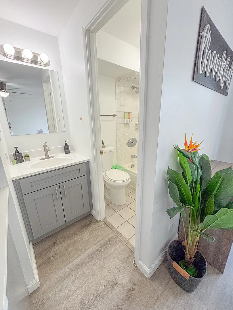 Refreshing Kuhio Village Studio — Photo 4