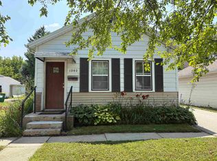 1202 Stuart St, Green Bay, WI 54301