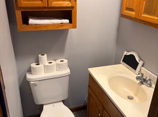 608 N Sexton St, Rushville, IN 46173