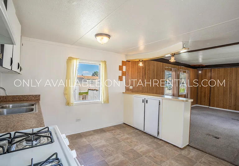440 W Main St #5 — Photo 4