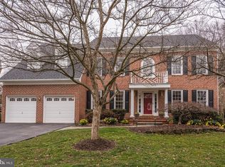 13212 Maplecrest Dr, Potomac, MD 20854