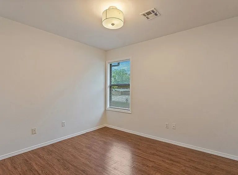 2689 W Mount Comfort Rd — Photo 15