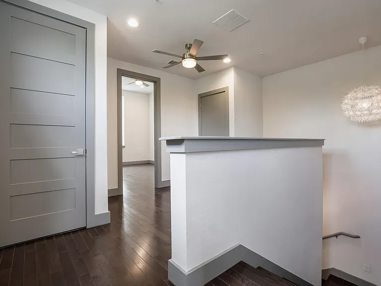 803 E Park Ave #104 — Photo 9
