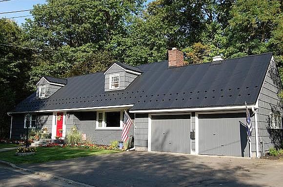 1st image of 14 Pinecrest Dr