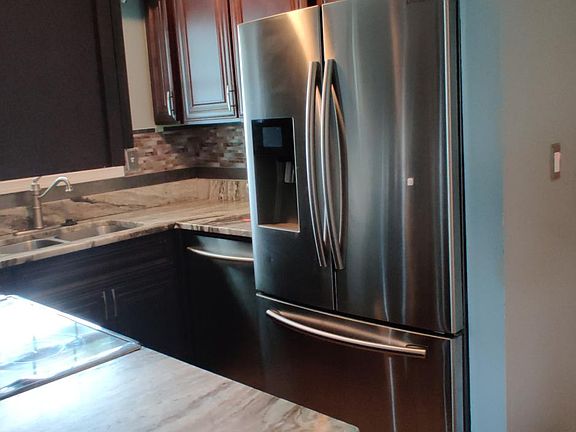 2nd image of 5984 Beechwalk Dr #5984