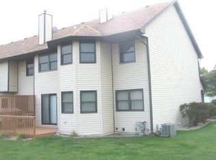 2210 Daffodil Dr, Crest Hill, IL 60403