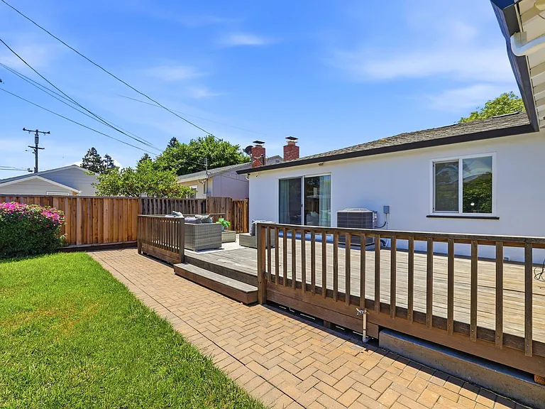 3490 Flora Vista Ave — Photo 31
