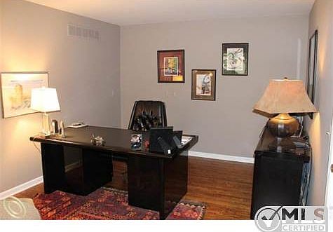 5th image of 5108 Woodlands Ln
