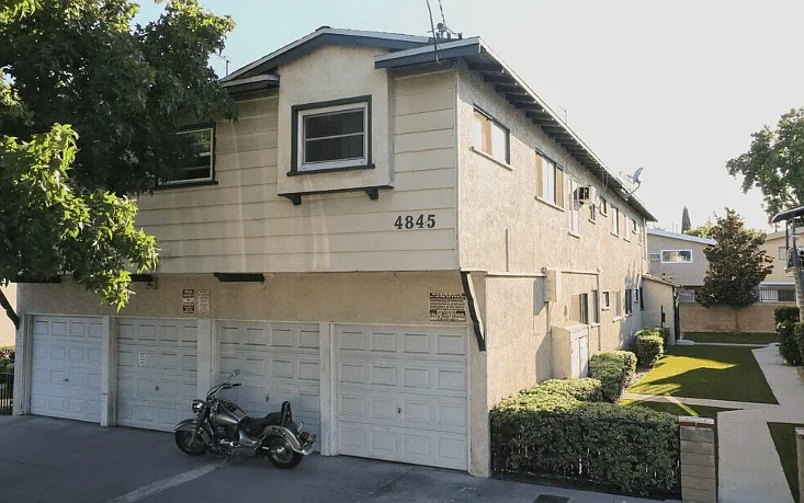 4839-51 Coldwater Canyon Ave — Photo 14