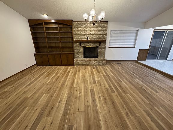 3rd image of 3213 N Shannon Ave