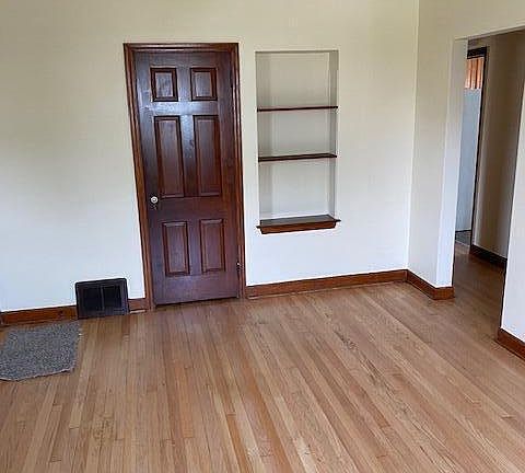4th image of 1240 S 40th St