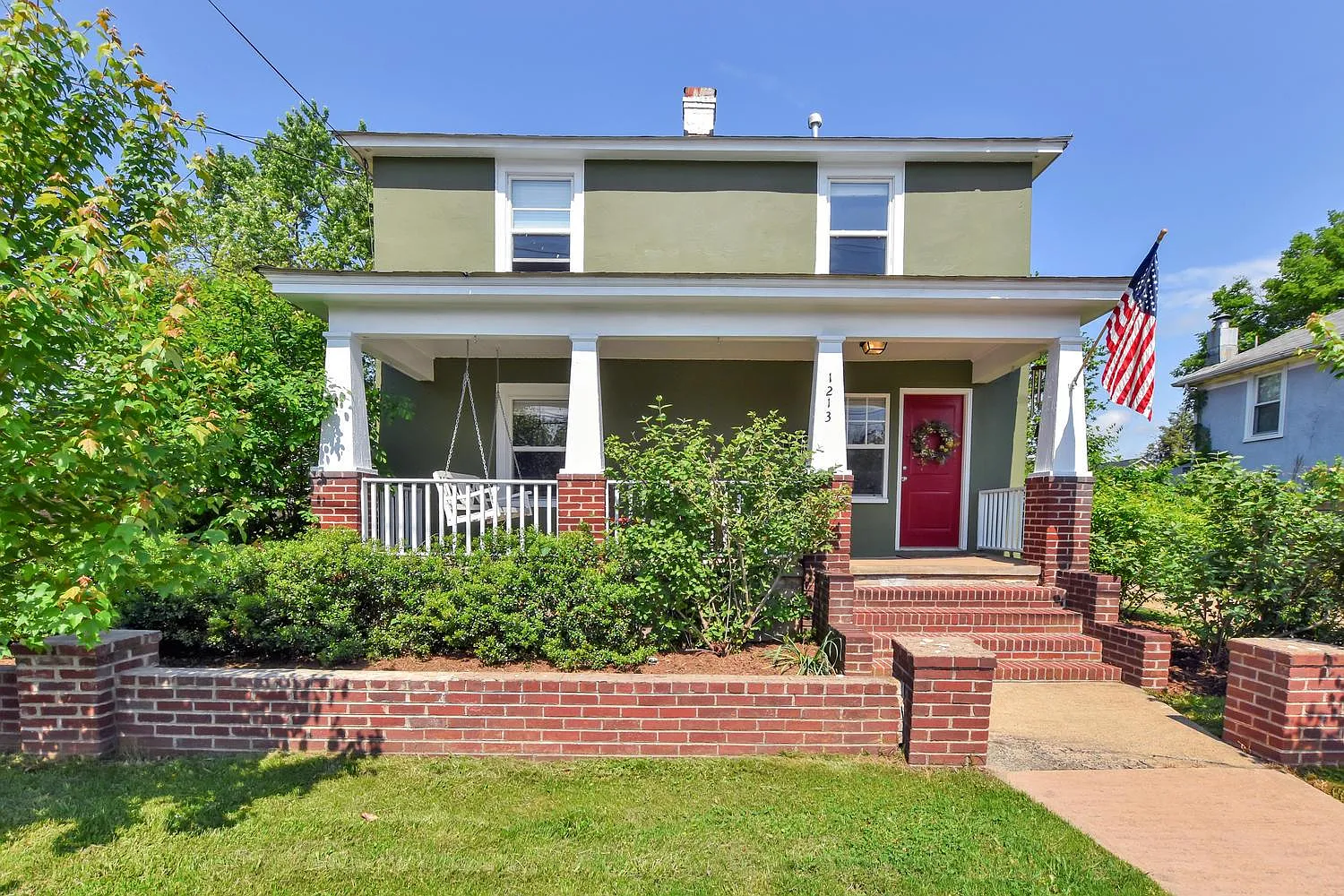 3 bed, 1833 sqft, $3,000 — Photo 1