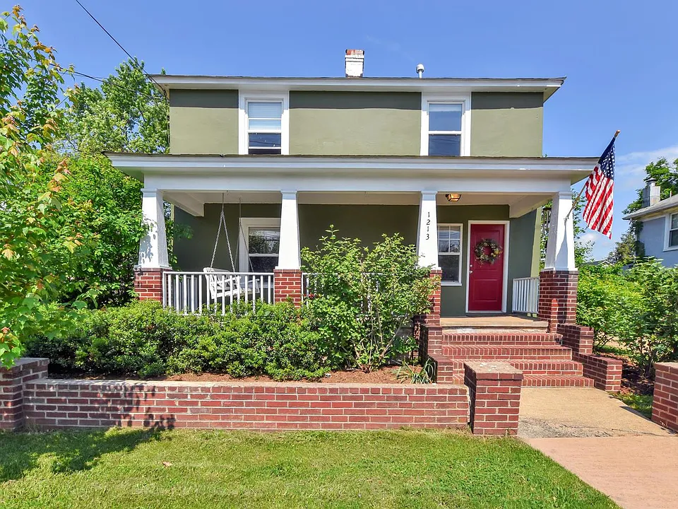 1213 Avon St