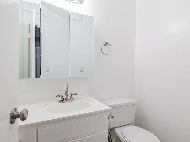 Northgate Apartments — Photo 15