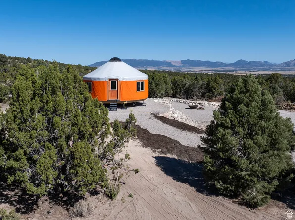 7457 S Viewpoint Dr W, Eureka, UT 84628