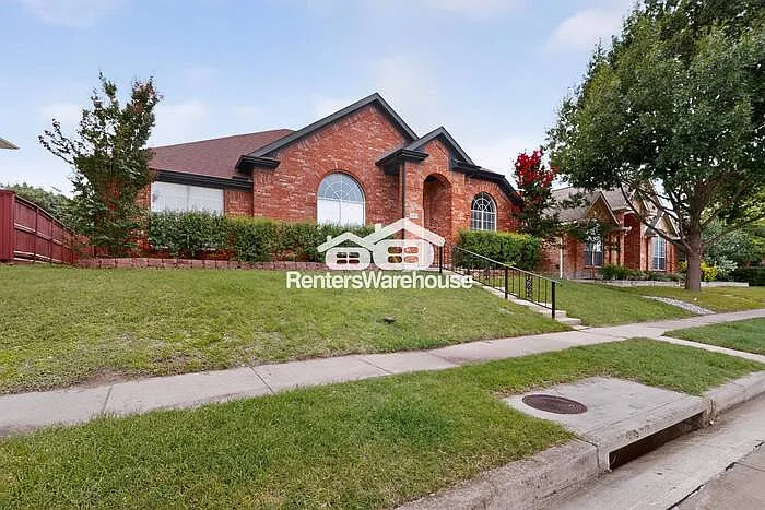 4207 English Ivy Dr — Photo 3