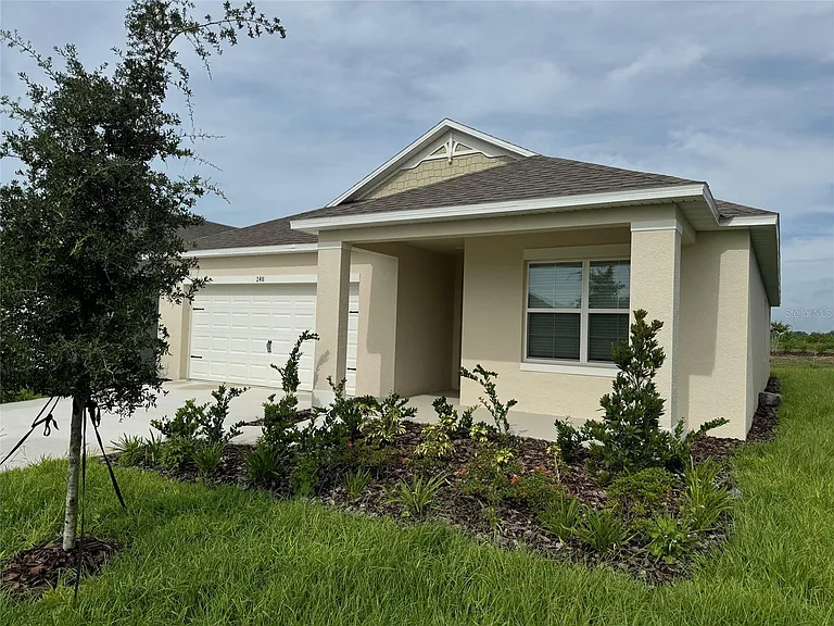 240 Taylor Groves St — Photo 2