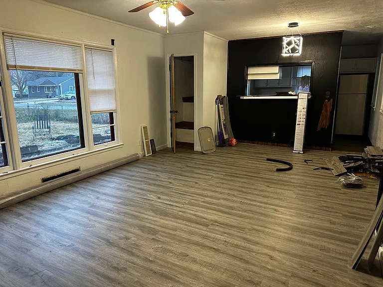 6203 Holcomb Ave — Photo 2