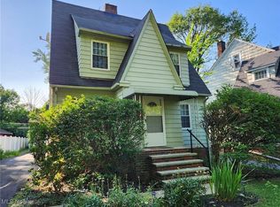 992 Roanoke Rd, Cleveland Heights, OH 44121
