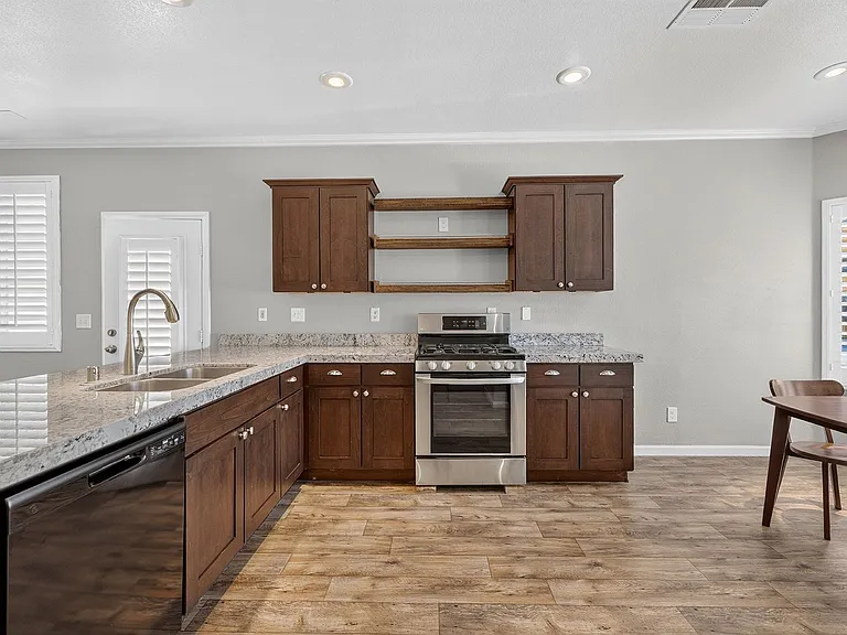 6777 Wormwood Ln — Photo 5