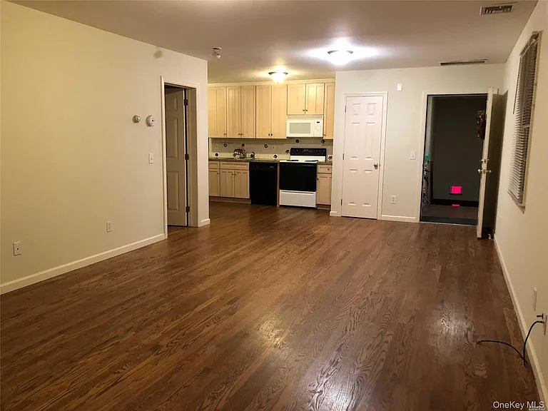 495 Montauk Hwy — Photo 12