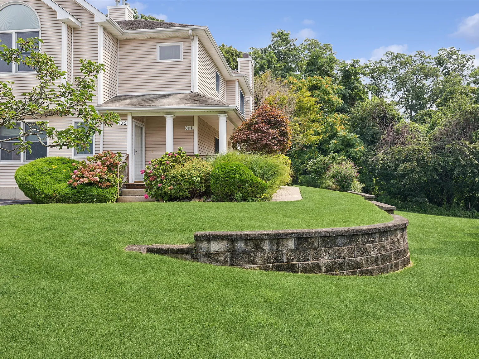 Willow Ponds Rental — Photo 2
