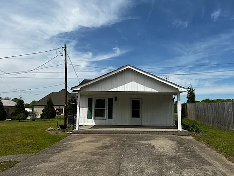 Building Photo - 1047 Victory Ln