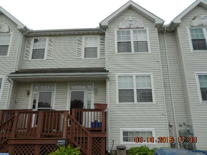 1st image of 16 Swansea Ln