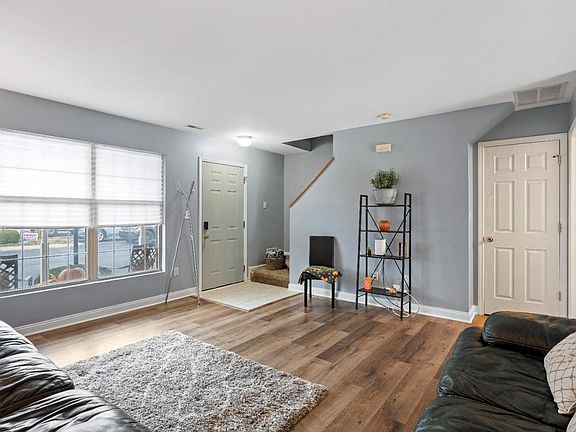 5th image of 1829 Dogwood Ct