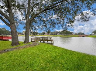 18 Crest Gate, Houston, TX 77082