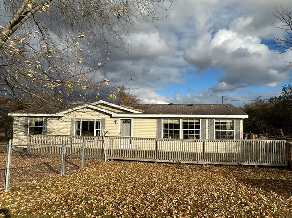 801 S 4th St, Harrisville, MI 48740