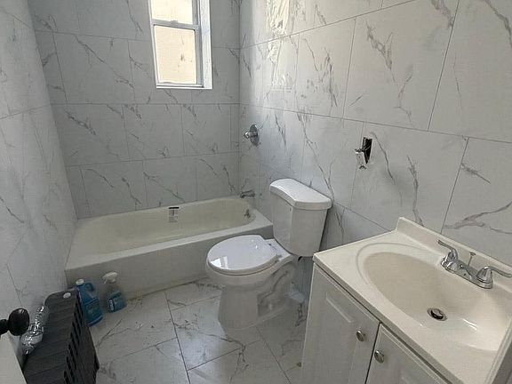 5th image of 294 E 95th St APT 1R