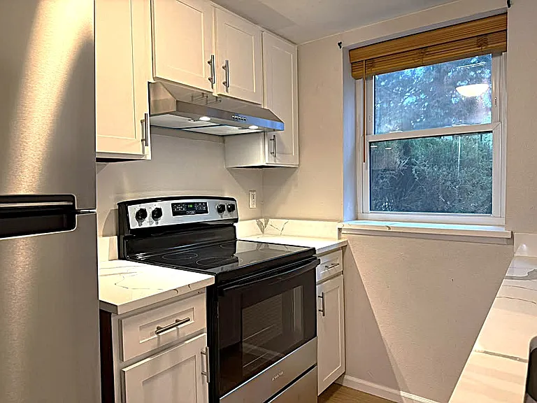 6470 S Dayton St — Photo 4