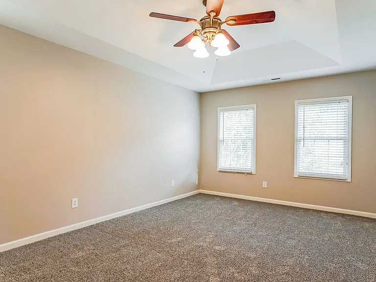 2421 Barton Oaks Dr — Photo 10