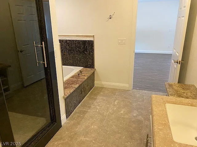 2047 Westwind Rd — Photo 18
