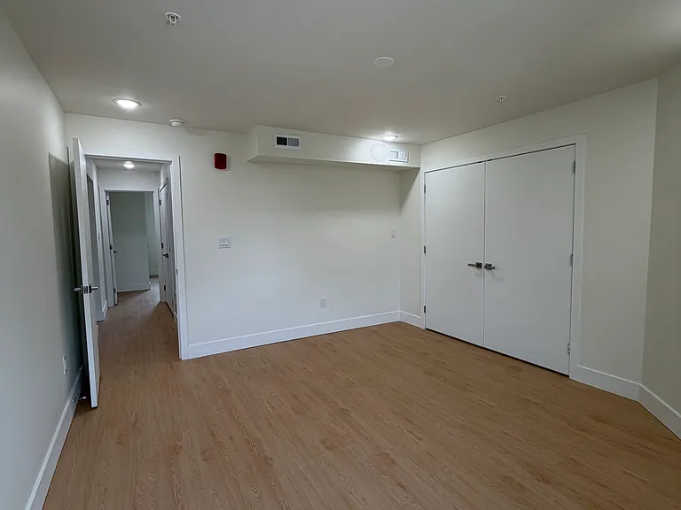 4212 Lancaster Ave #301 — Photo 30
